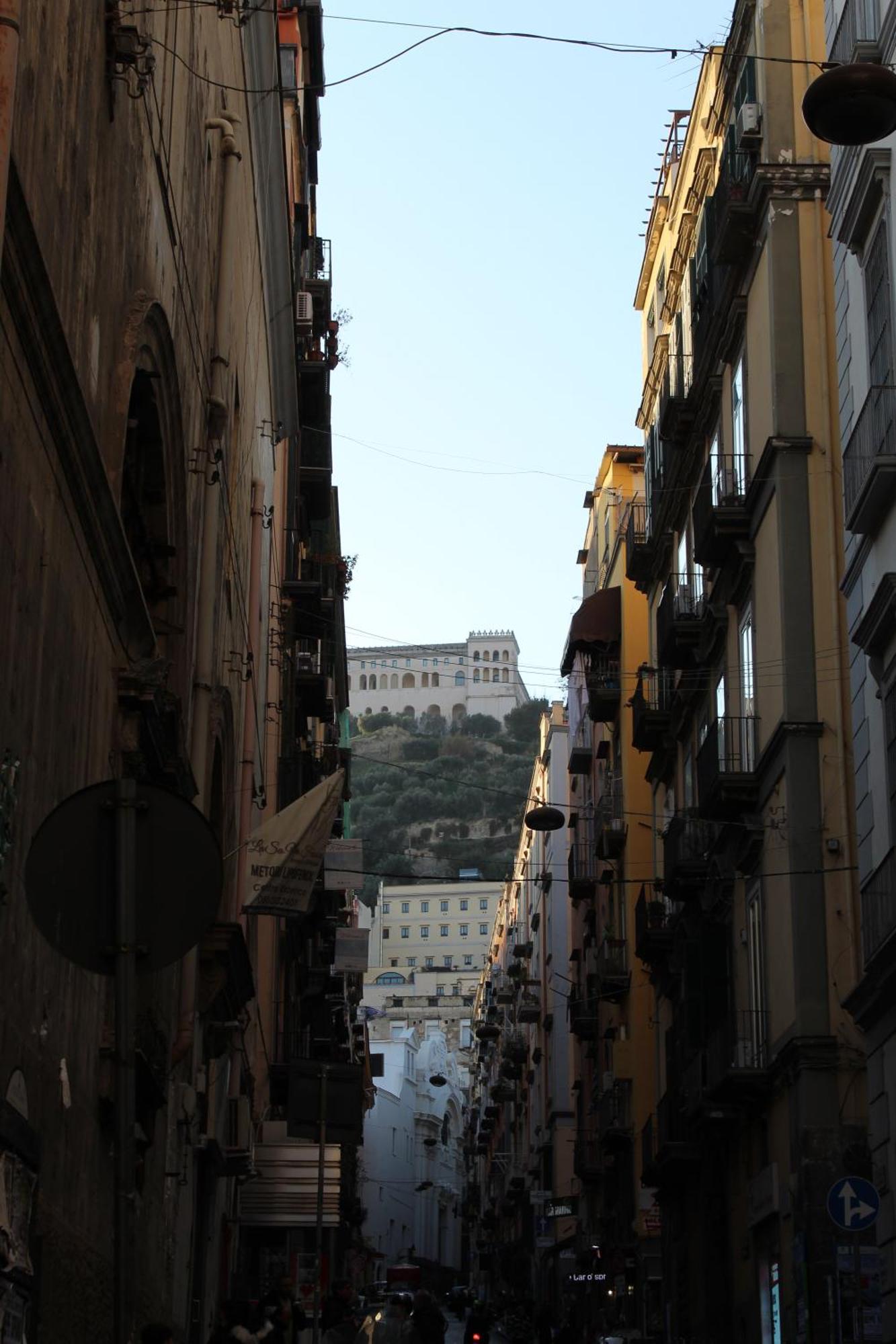 Blackwoody Contemporary Rooms - Napoli Centro Storico Via Toledo Bagian luar foto